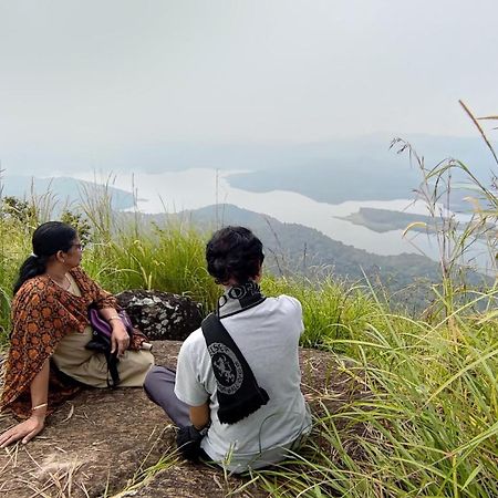 KattappanaTranquil Meadows Huesアパートメント エクステリア 写真